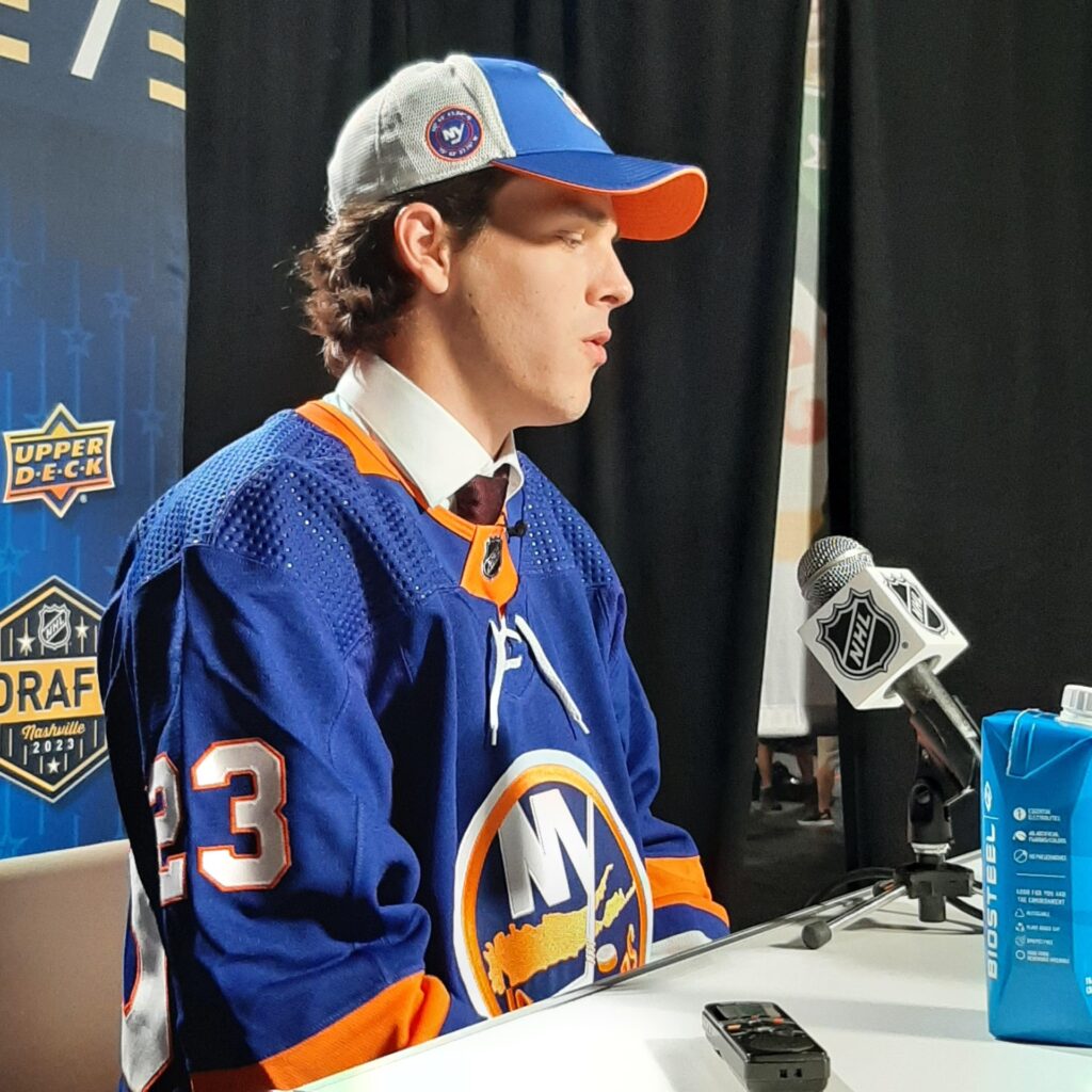 Islanders draft pick Danny Nelson heading to Notre Dame